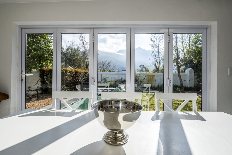 2 Bedroom Property for Sale in Franschhoek Western Cape